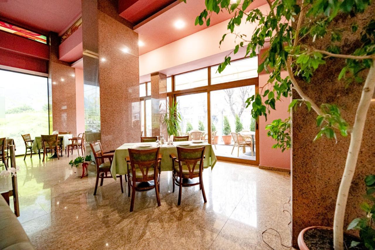Hotel Rivulus Baia Mare Luaran gambar