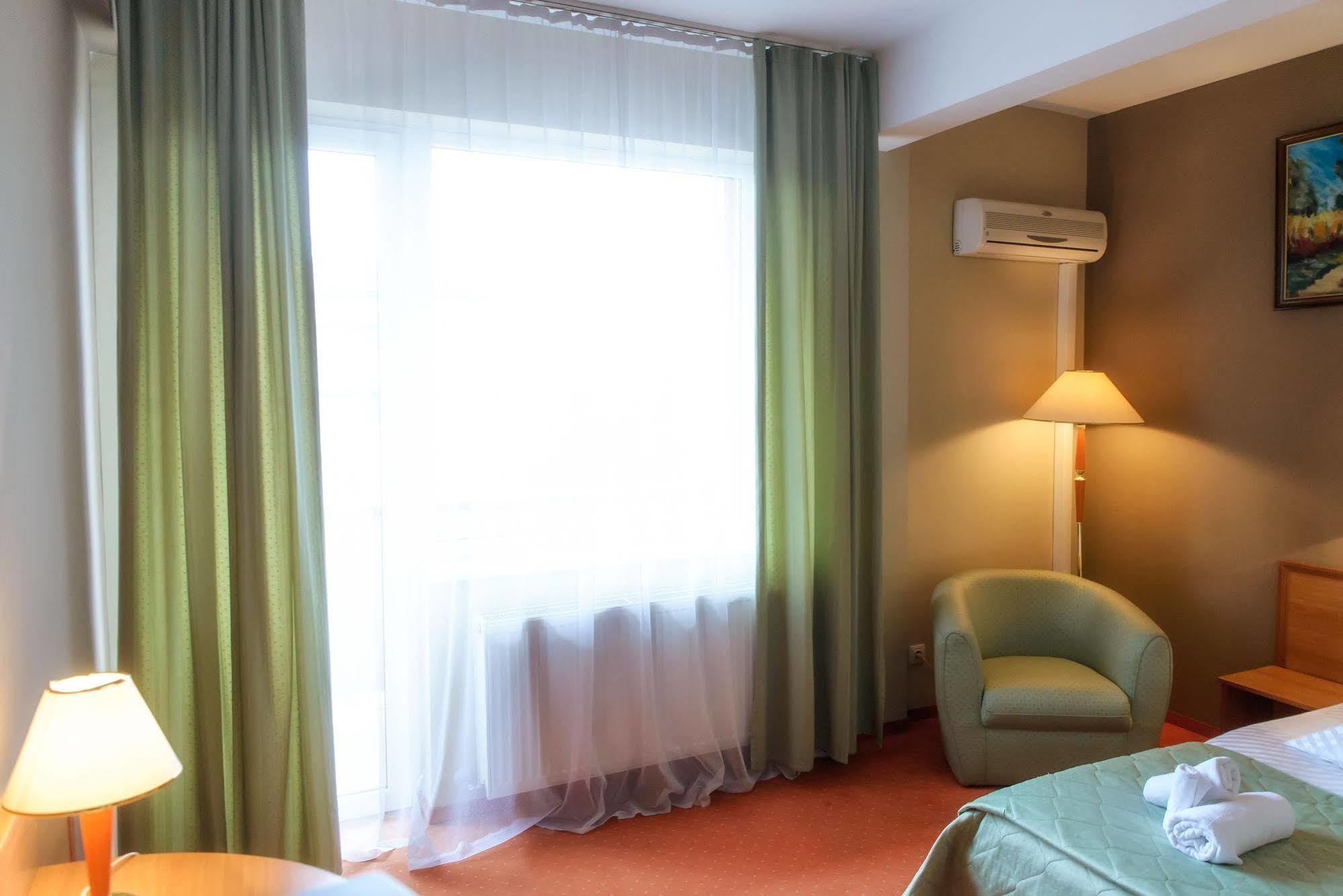 Hotel Rivulus Baia Mare Luaran gambar